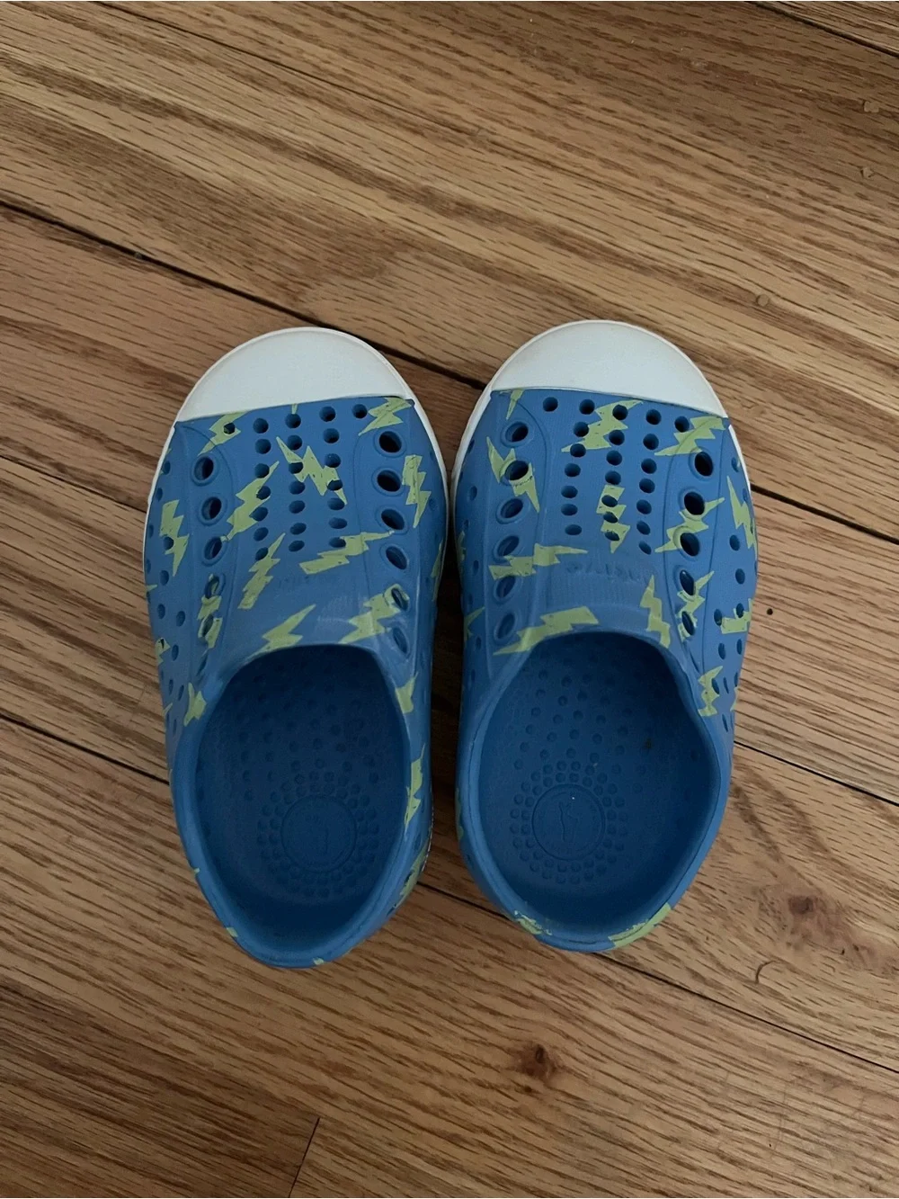 Native Jefferson Kids Blue Lightning Slip-On Shoes Blue C4